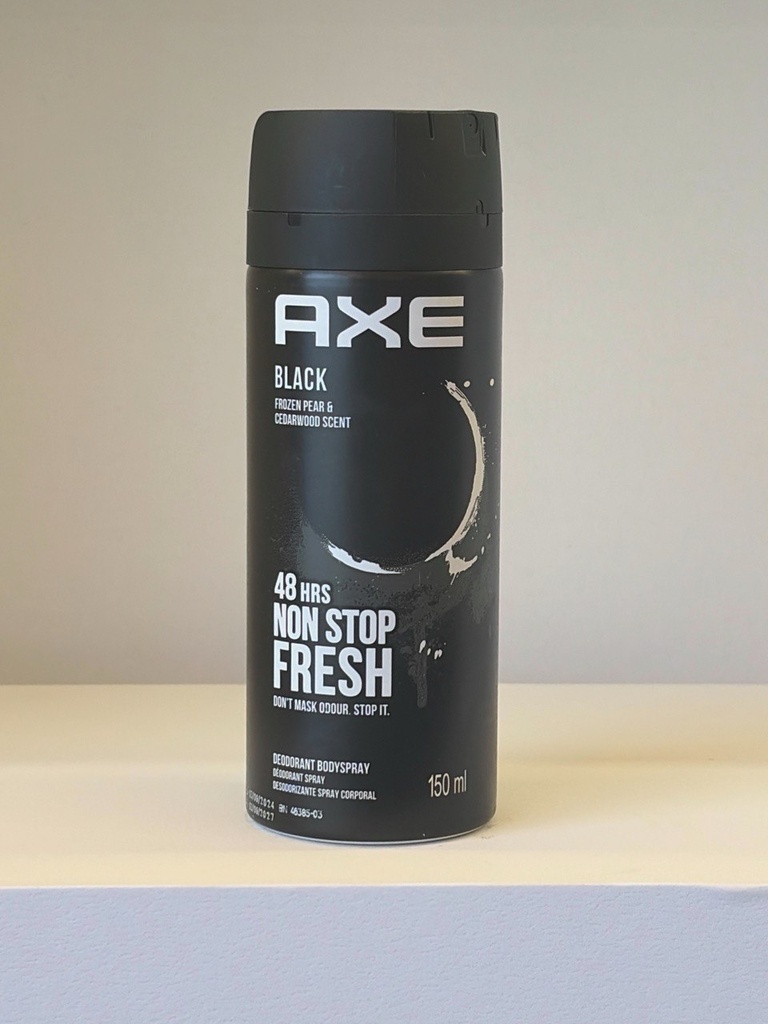 AXE BLACK FROZEN PEAR AND CEDARWOOD SCENT